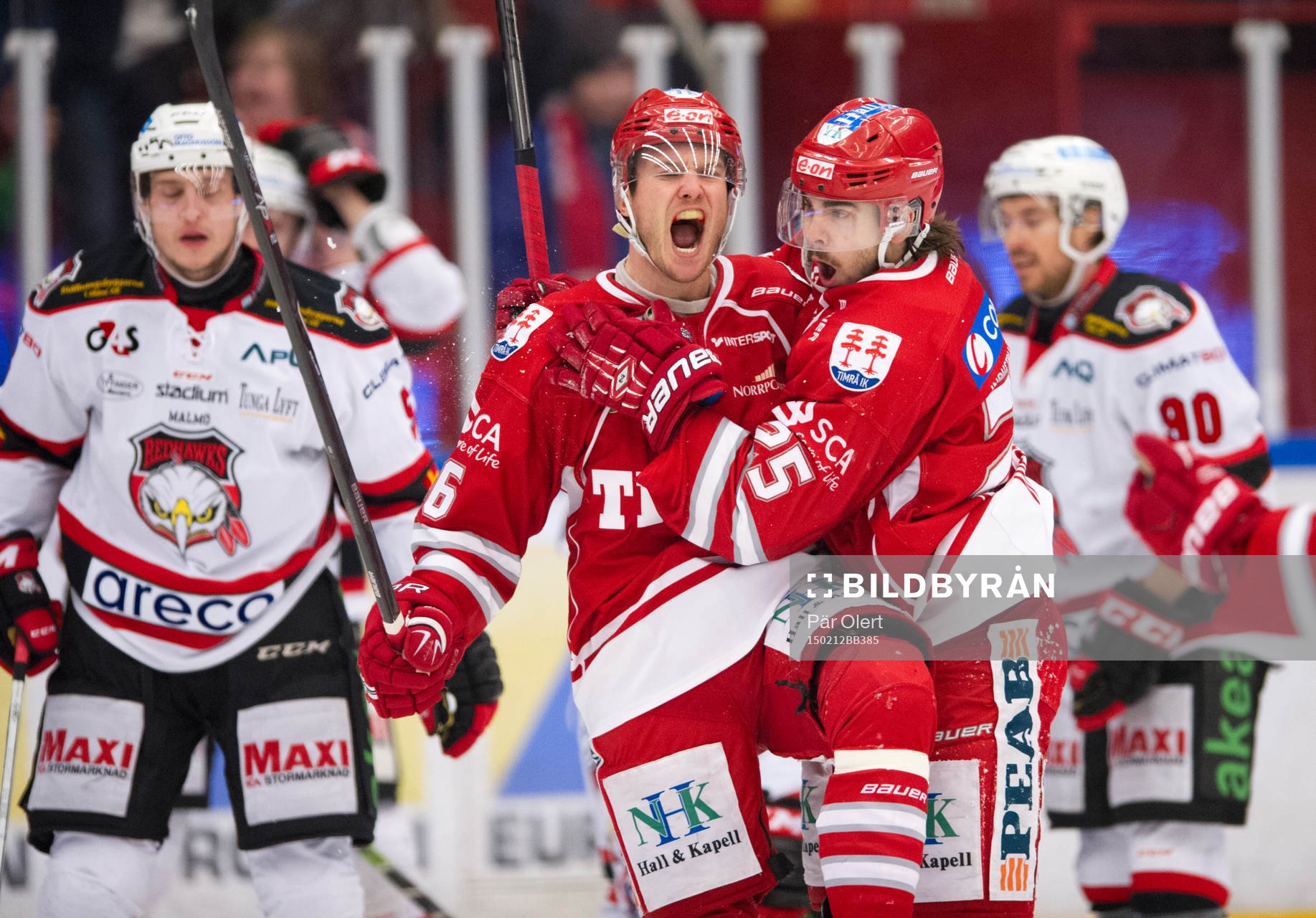 Timrås Oscar Johansson och John Westin jublar
