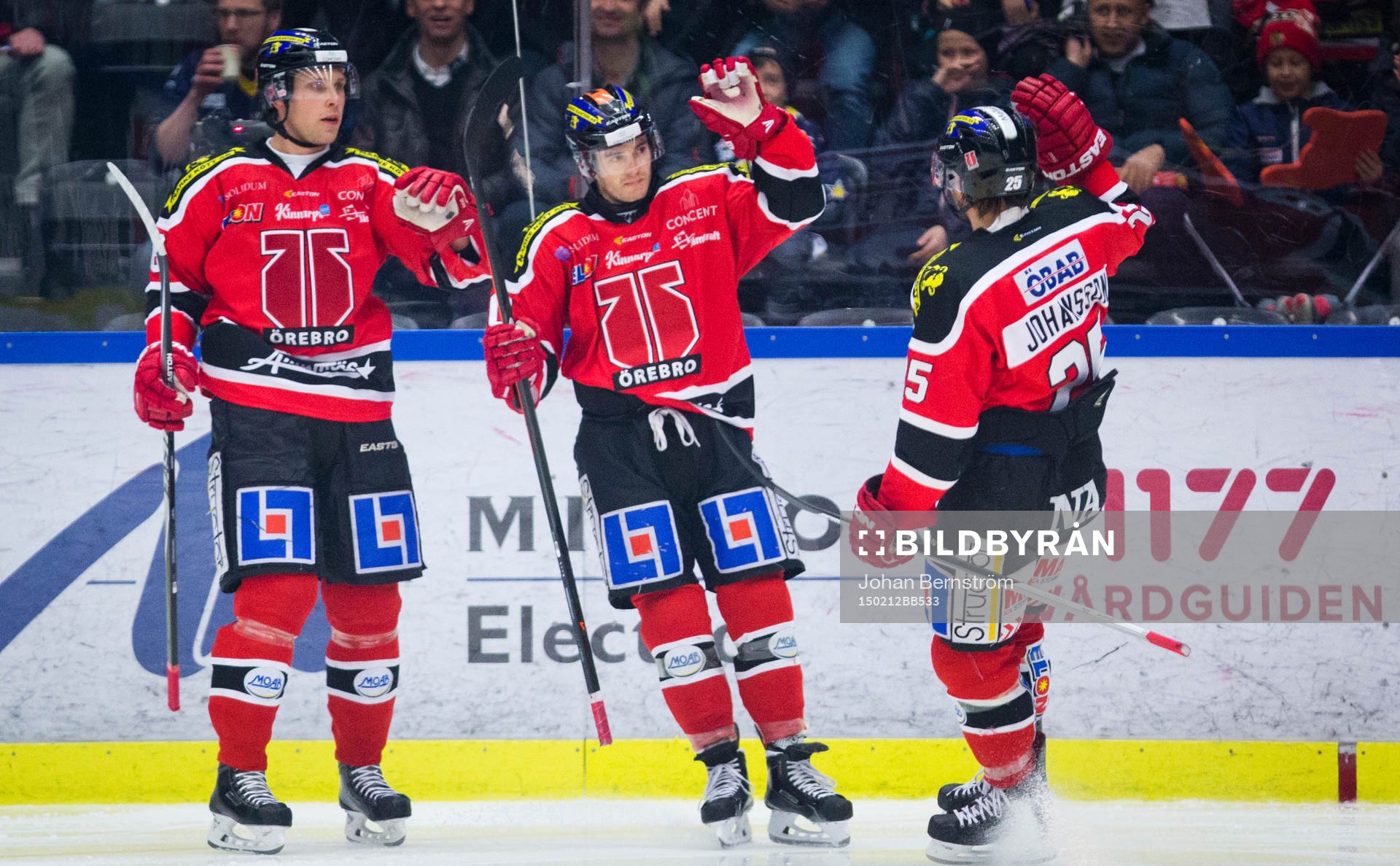 Örebros Derek Ryan gör 4-0 och jublar