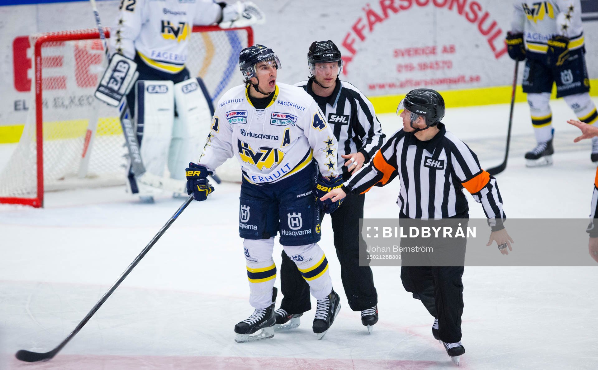 s Chris Campoli är arg och skriker