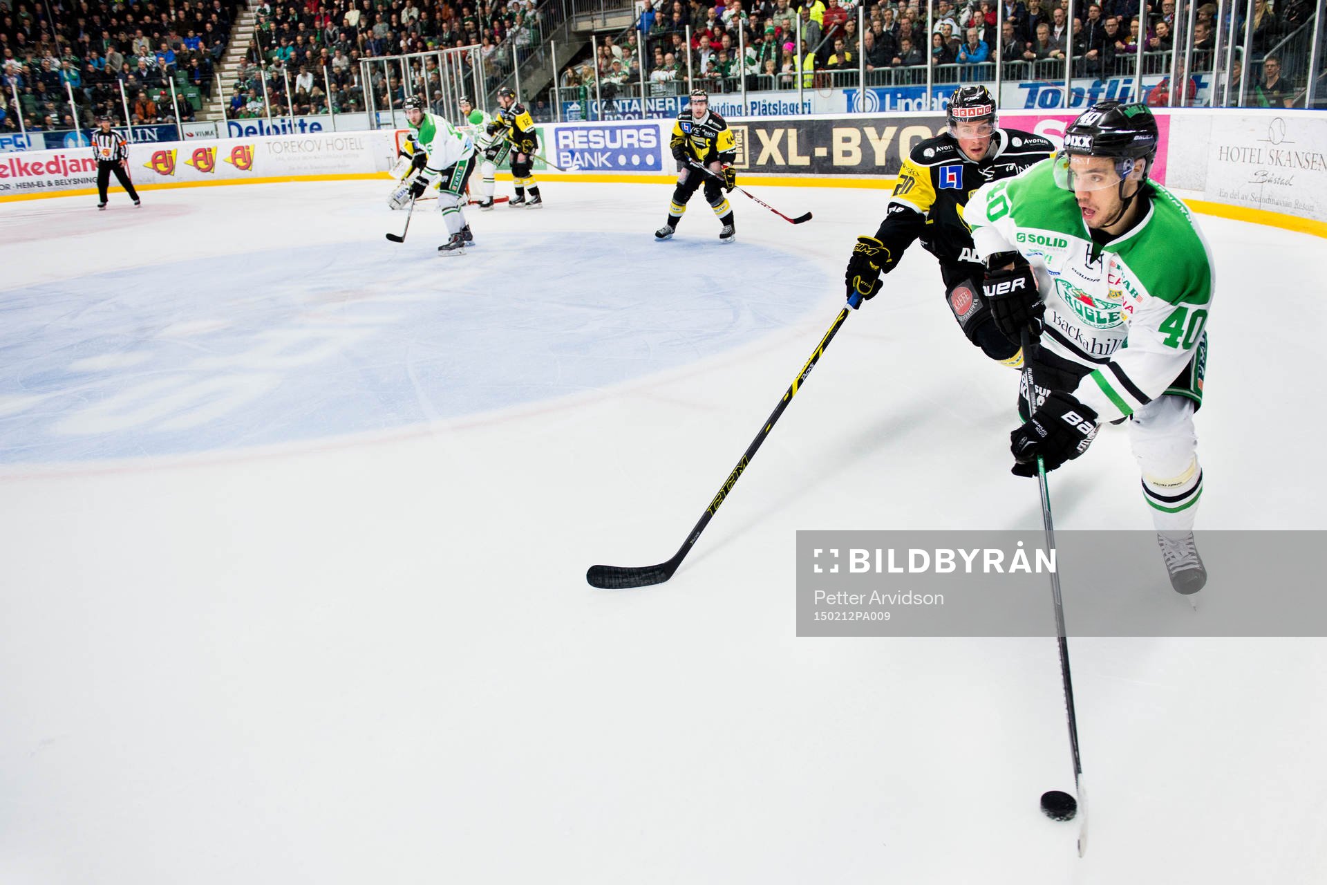 Rögles Jesper Jensen jagad av Västerås Johan Jonsson
