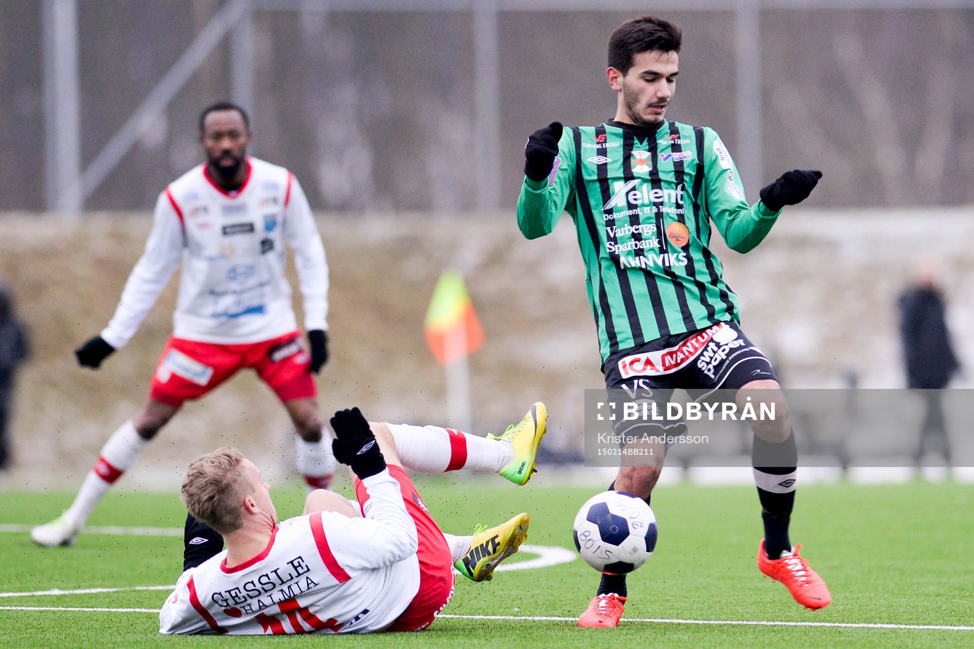 Varbergs Valmir Zekolli och Halmias Robin Thomasson