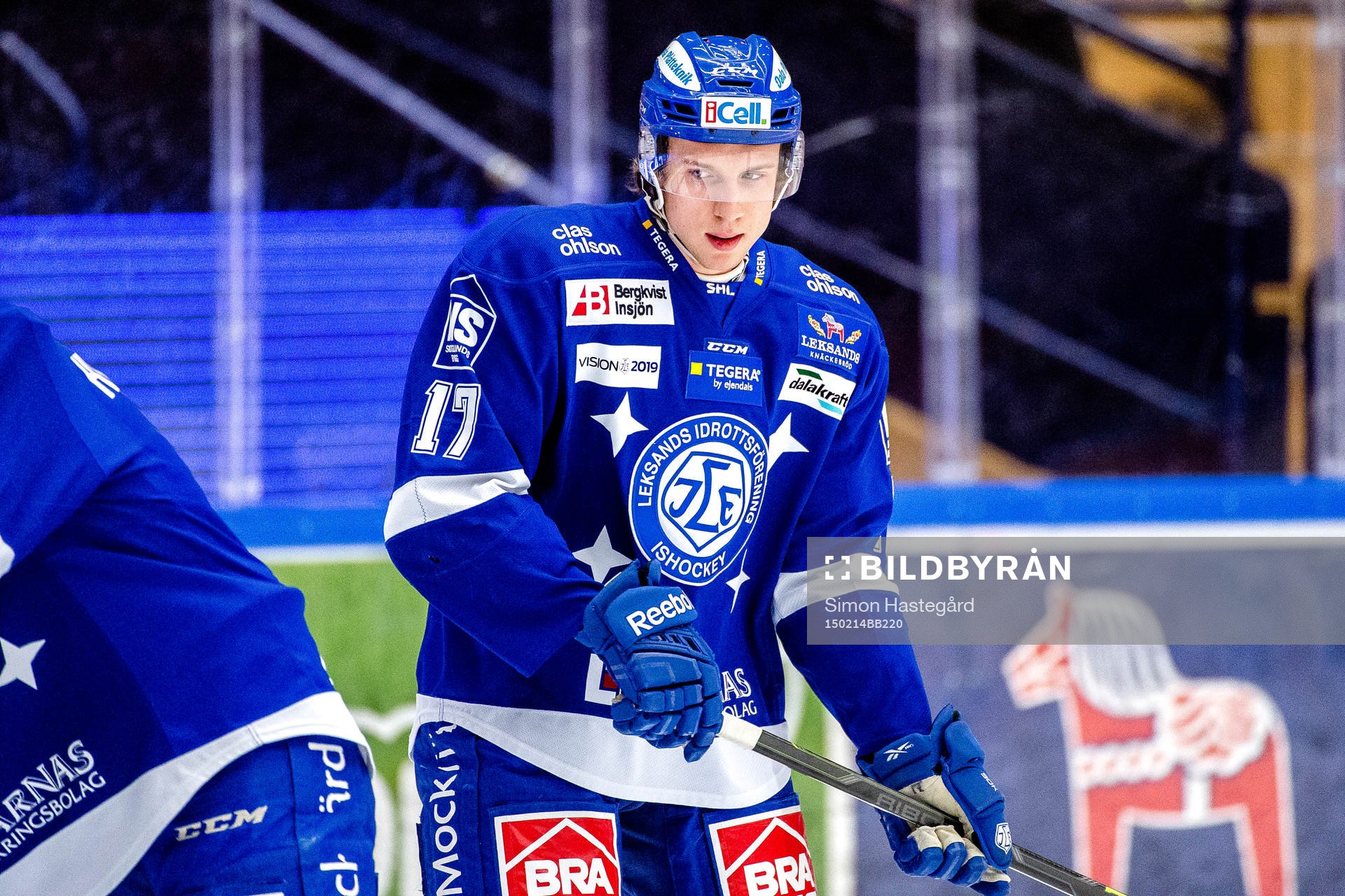 Leksands Simon Erlandsson före ishockeymatchen i SHL