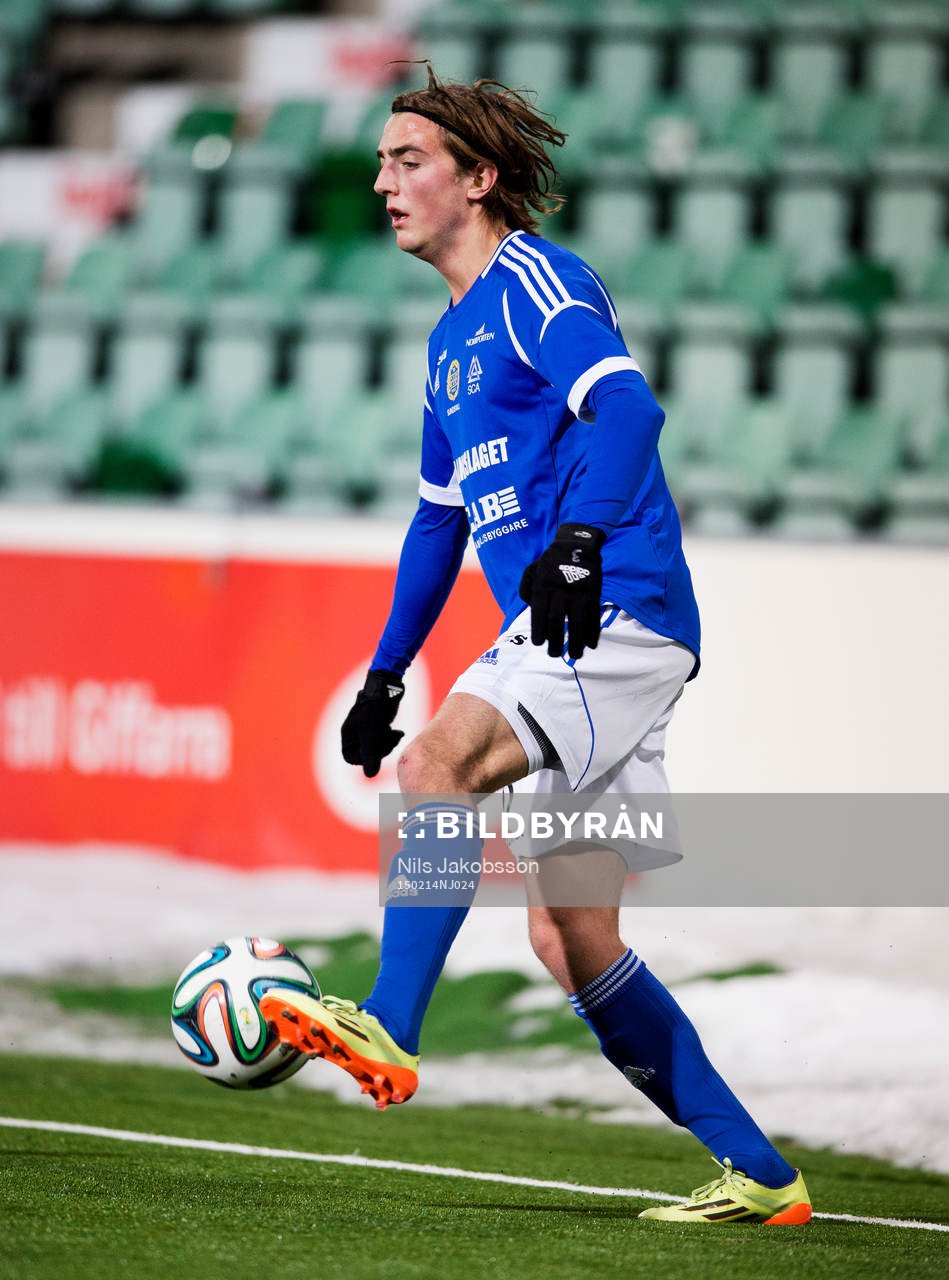 Sundsvalls Dennis Olsson under fotbollsmatchen mellan GIF Sundsvall - Ranheim den 14 februari 2015 i Sundsvall.