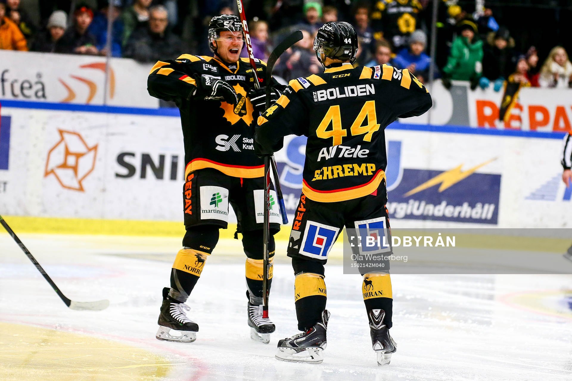 Skellefteås Rob Schremp och Nick Sörensen jublar