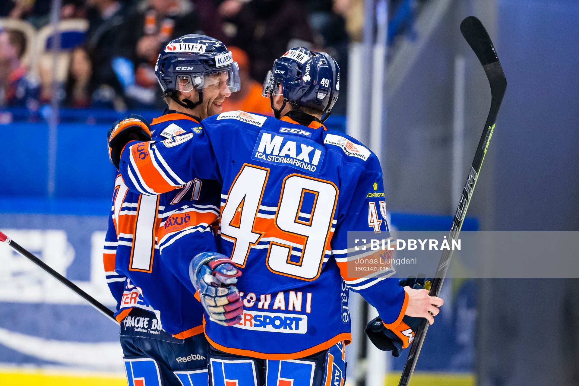 Växjös Tomi Kallio och Rhett Rakhshani firar