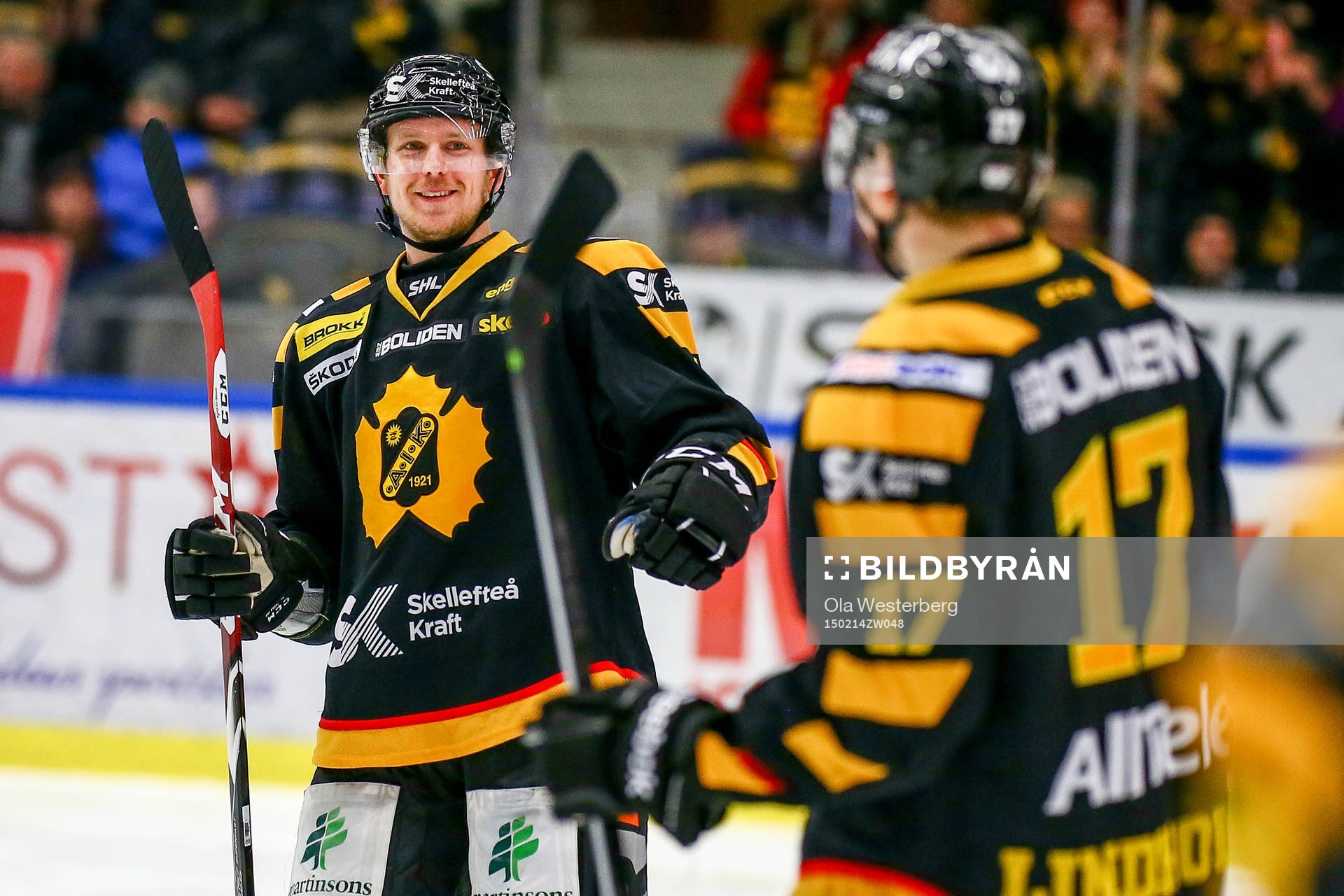 Skellefteås Tim Heed  och Pär Lindholm jublar