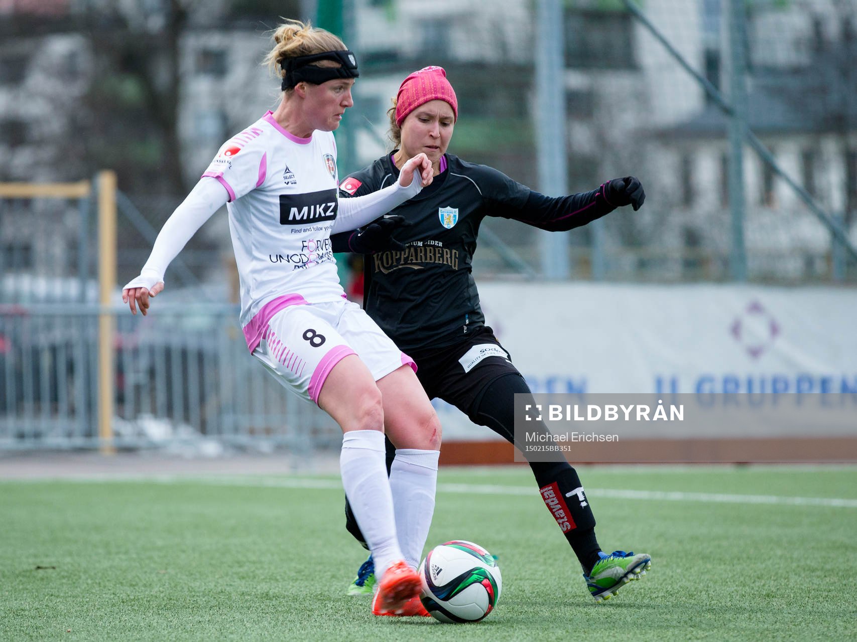 Rosengårds Kirsten Van De Ven mot Göteborgs Catrine Johansson under fotbollsmatchen i Svenska Cupen mellan Kopparbergs Göteborg FC - FC Rosengård den 15 februari 2015 i Göteborg.
