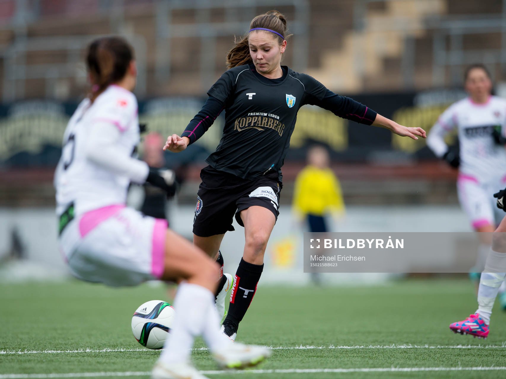 Göteborgs Lieke Martens laddar för skott under fotbollsmatchen i Svenska Cupen mellan Kopparbergs Göteborg FC - FC Rosengård den 15 februari 2015 i Göteborg.