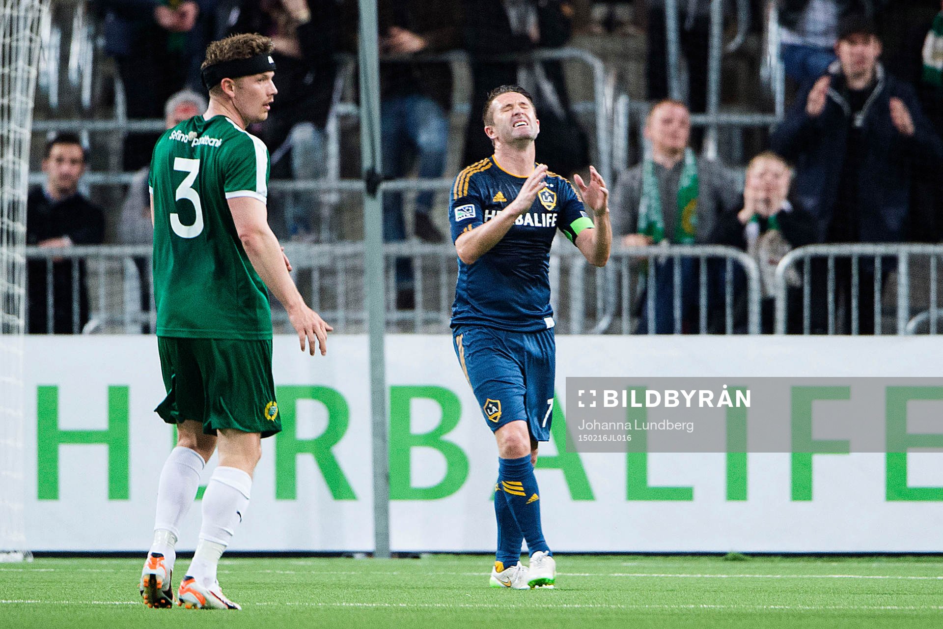 LA Galaxys Robbie Keane deppar