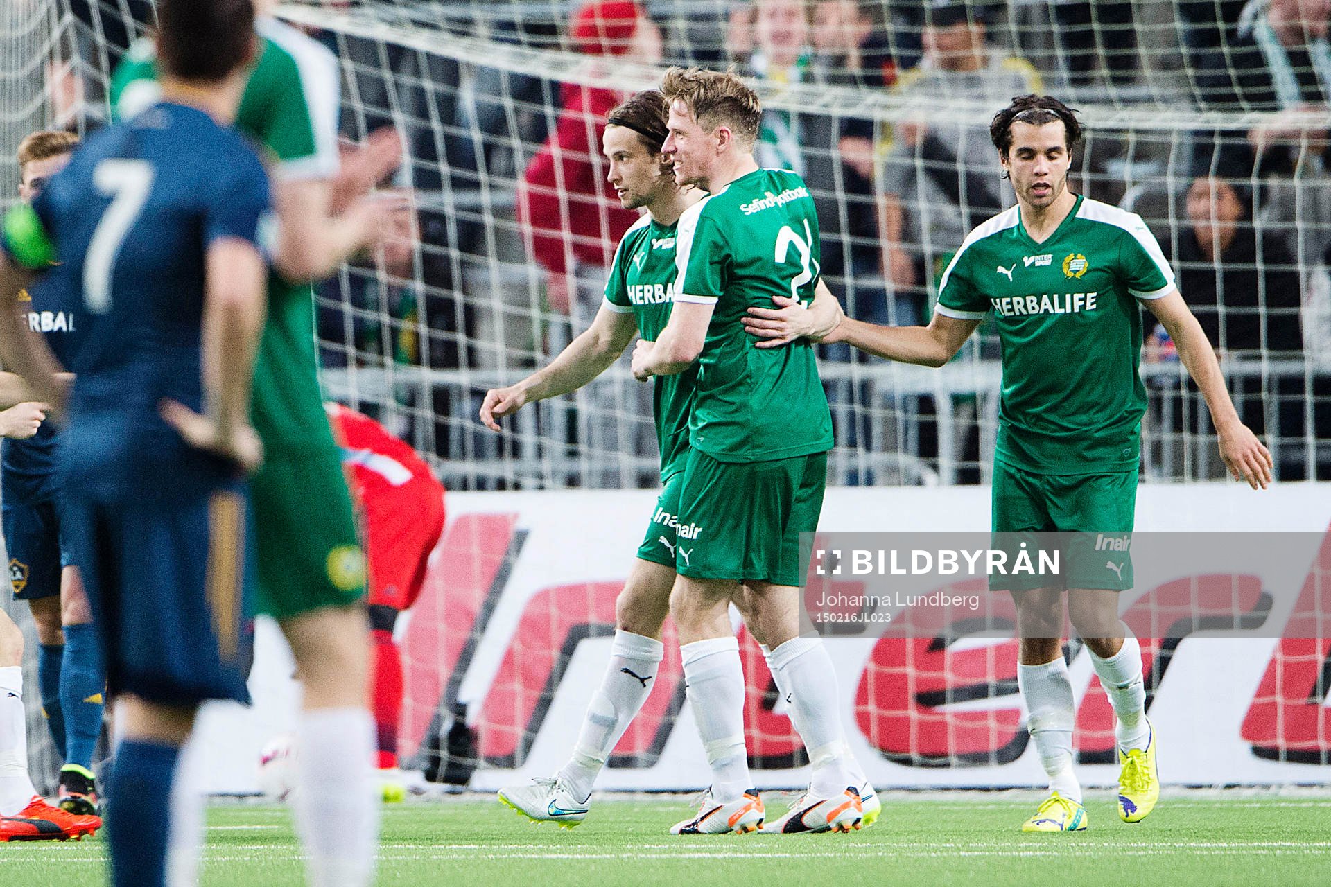 Hammarbys Linus Hallenius jublar