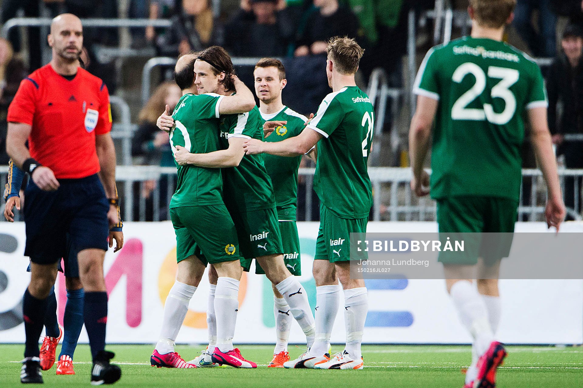 Hammarbys Linus Hallenius jublar