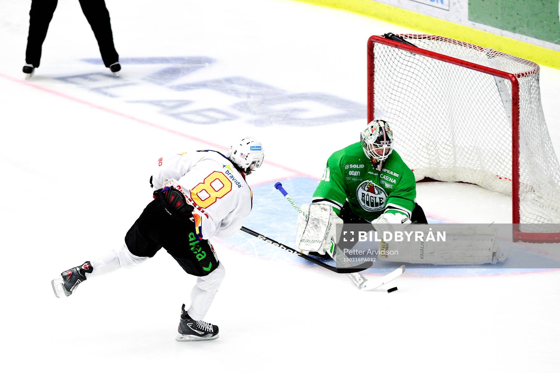 Malmö Redhawks Tony Romano missar en straff mot Rögles
