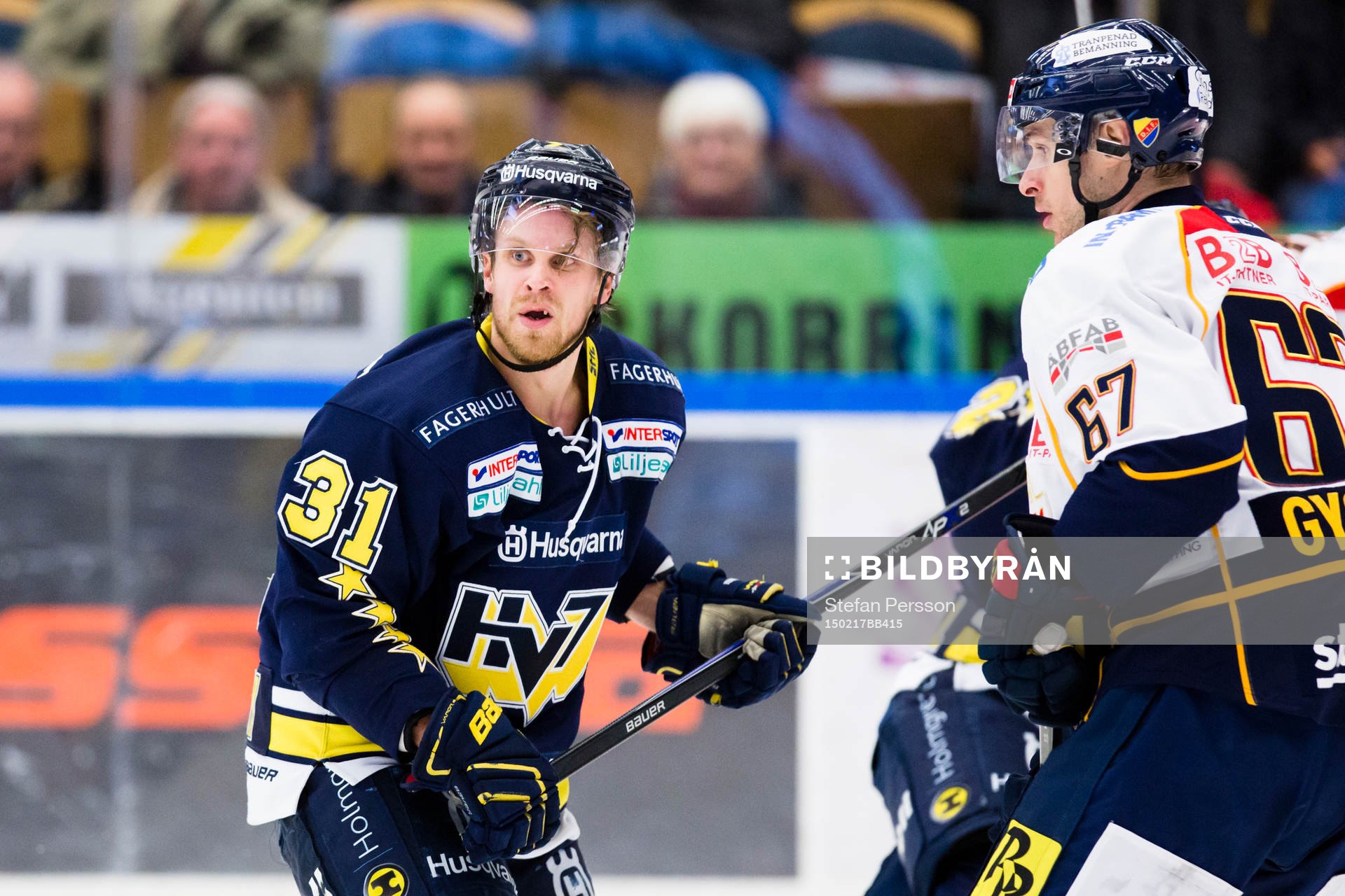 s Mattias Tedenby mot Djurgårdens Simon Gysbers