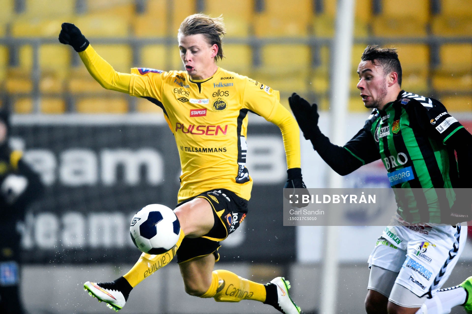 Elfsborgs Simon Hedlund och Gais Malkolm Moenza