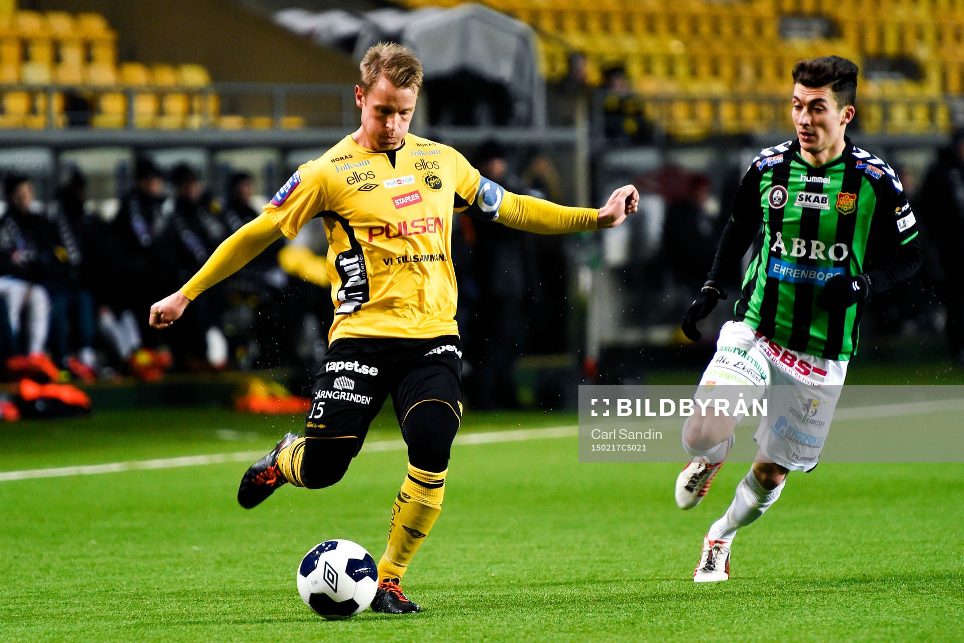 Elfsborgs Andreas Klarström och Gais Petrit Zhubi under en träningsmatch i fotboll mellan Elfsborg och Gais den 17 februari 2015 i Borås.