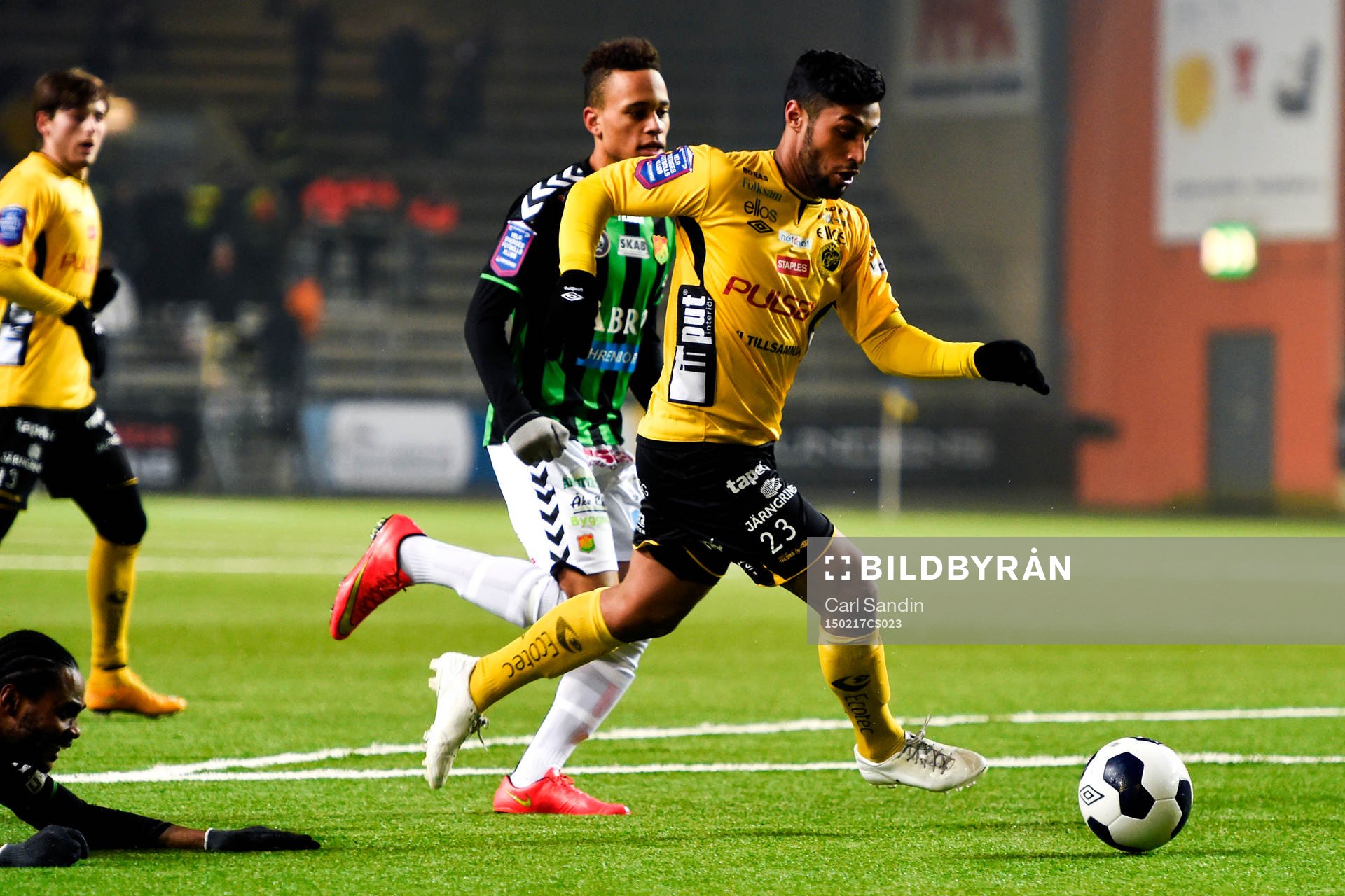 Elfsborgs Arjan Mostafa och Gais Pascal Olsson