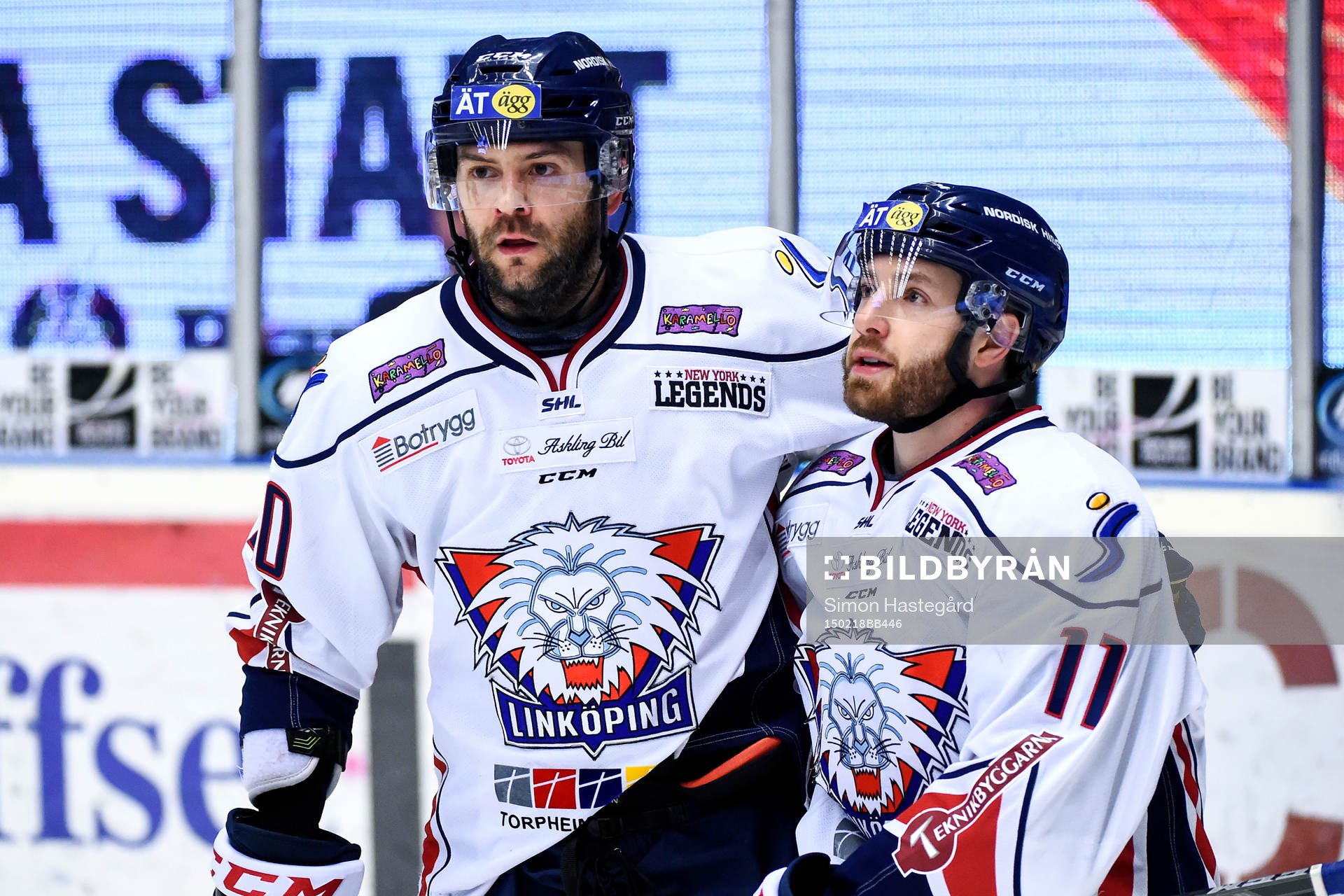 Linköpings Jeff Taffe och Jacob Micflikier jublar