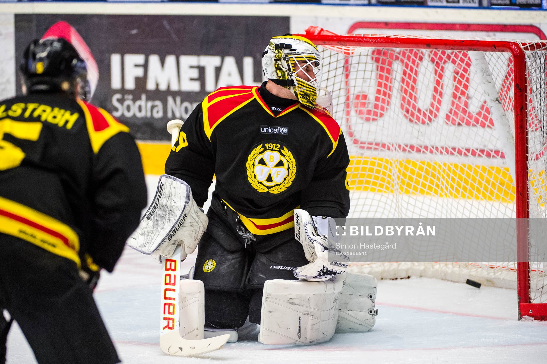 Brynäs målvakt Bernhard Starkbaum släpper in 3-0 och