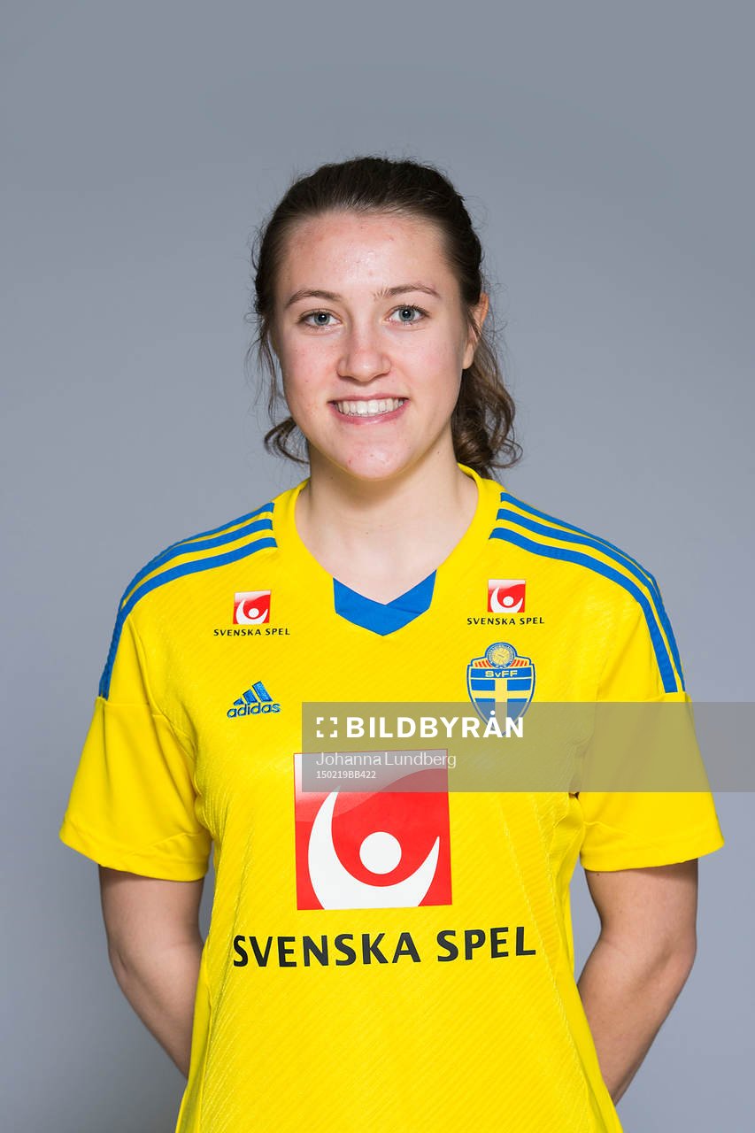 Freja Olofsson  som spelar i F17/98-landslaget