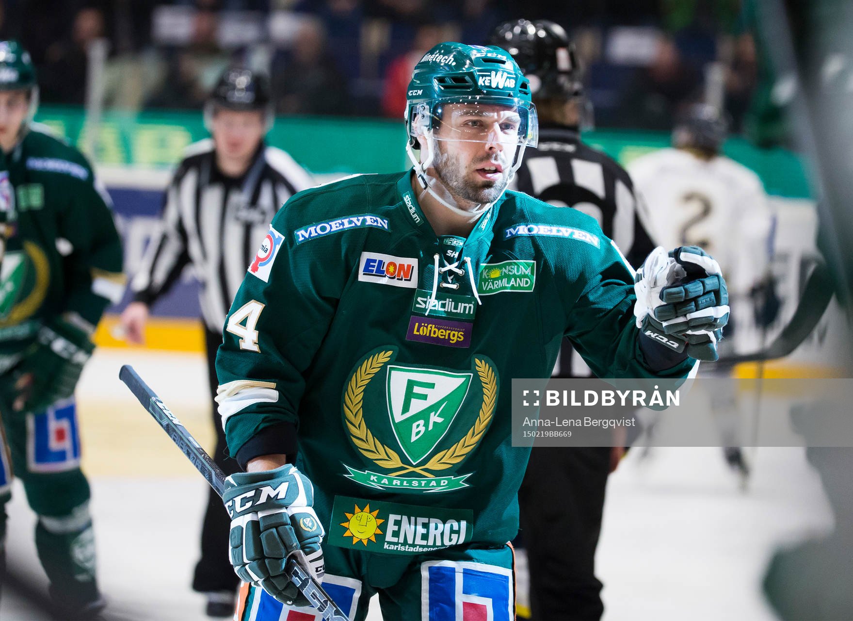 Färjestads Milan Gulas firar sitt mål 1-0