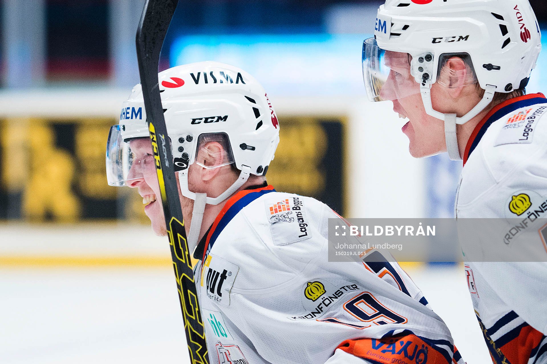 Växjös Tuomas Kiiskinen (tv) gör 1-1 och jublar med