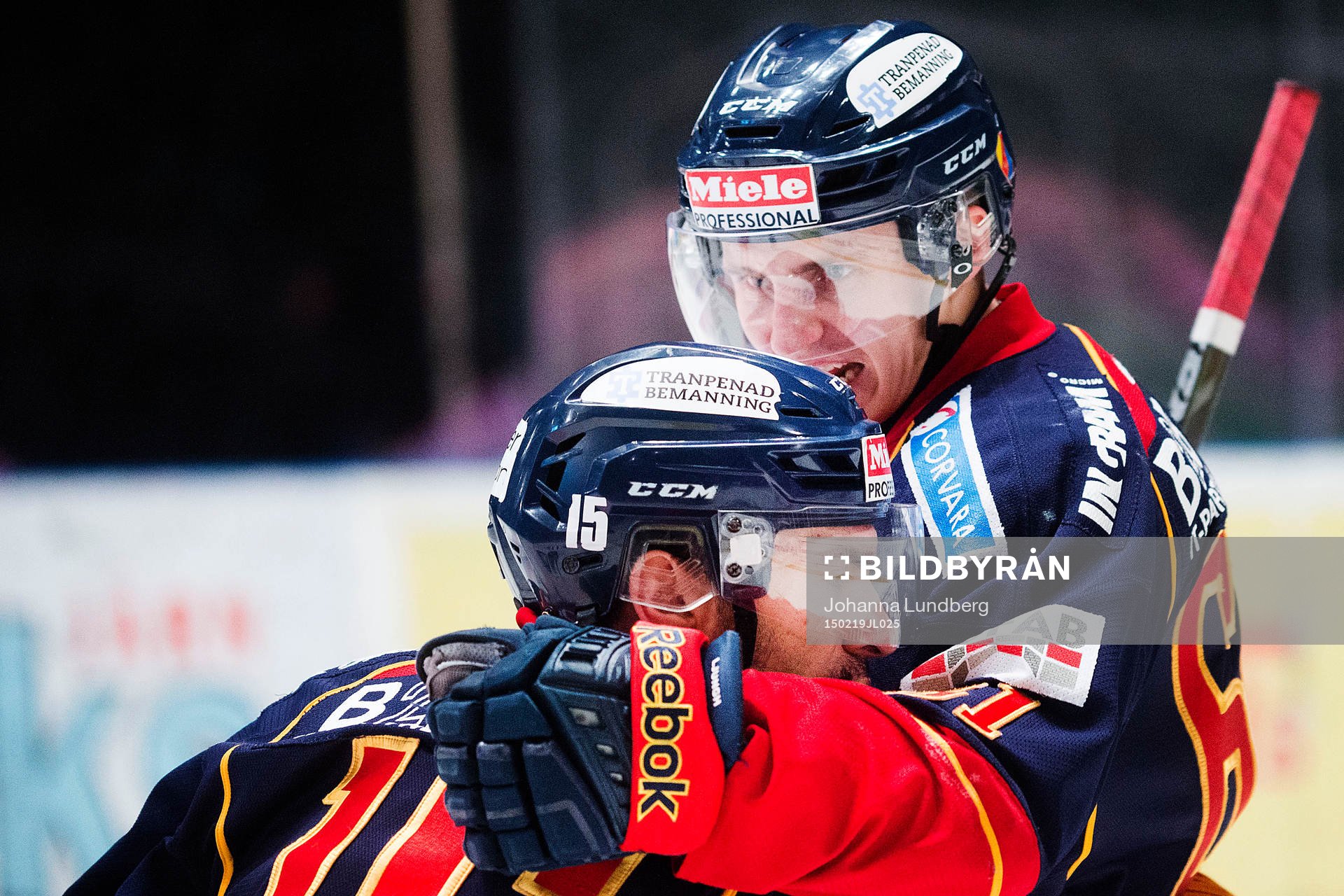 Djurgårdens Steve Saviano gör 2-3 och jublar med Markus
