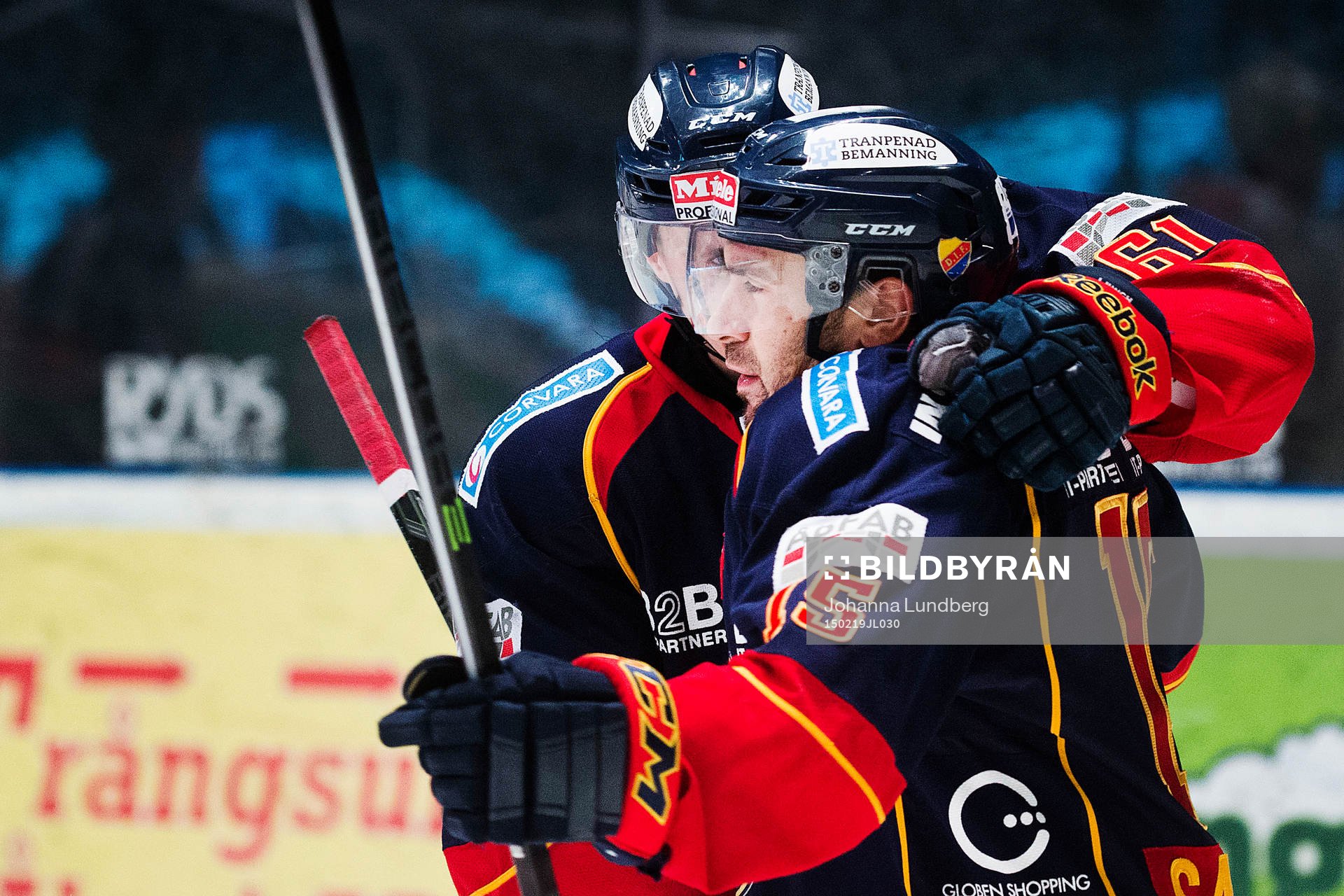Djurgårdens Steve Saviano jublar med Markus Ljungh