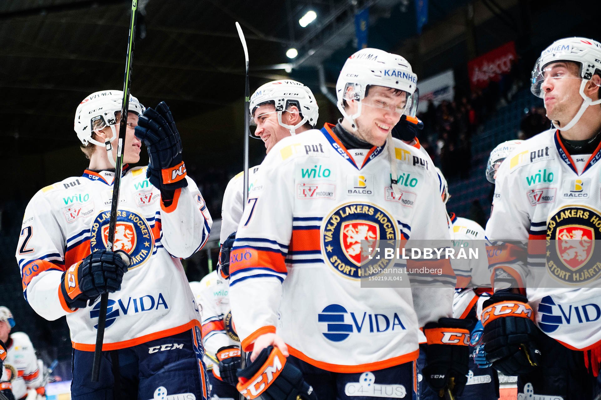 Växjös spelare med Teemu Laakso (tv) och Jeff Tambellini