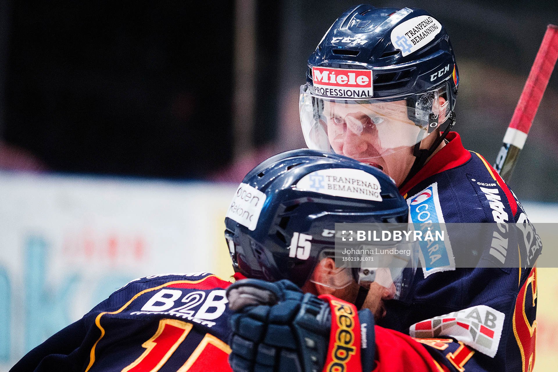 Djurgårdens Markus Ljungh jublar med Steve Saviano