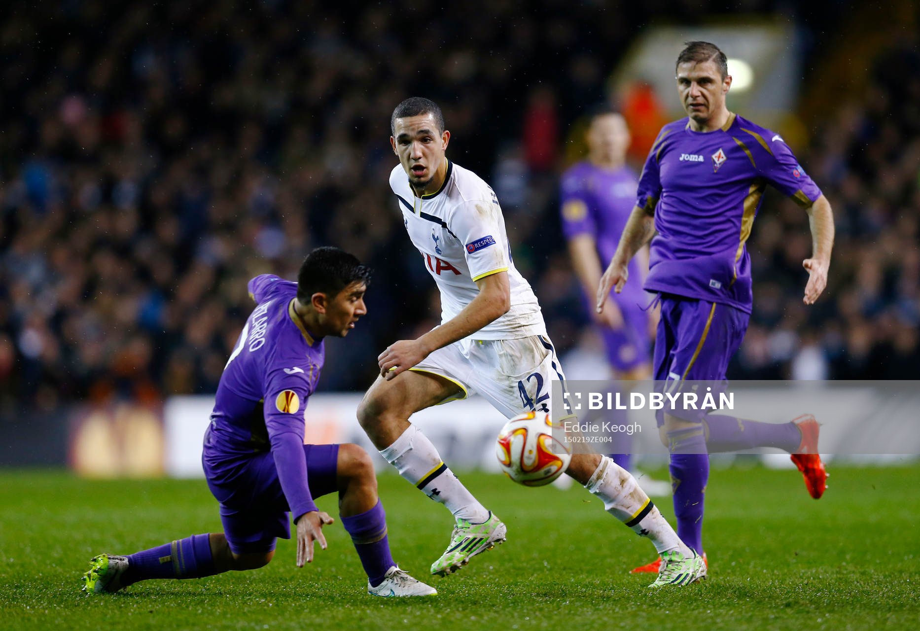 Football - Tottenham Hotspur v Fiorentina - UEFA Europa League Second Round First Leg - White Hart Lane, London, England - 19/2/15