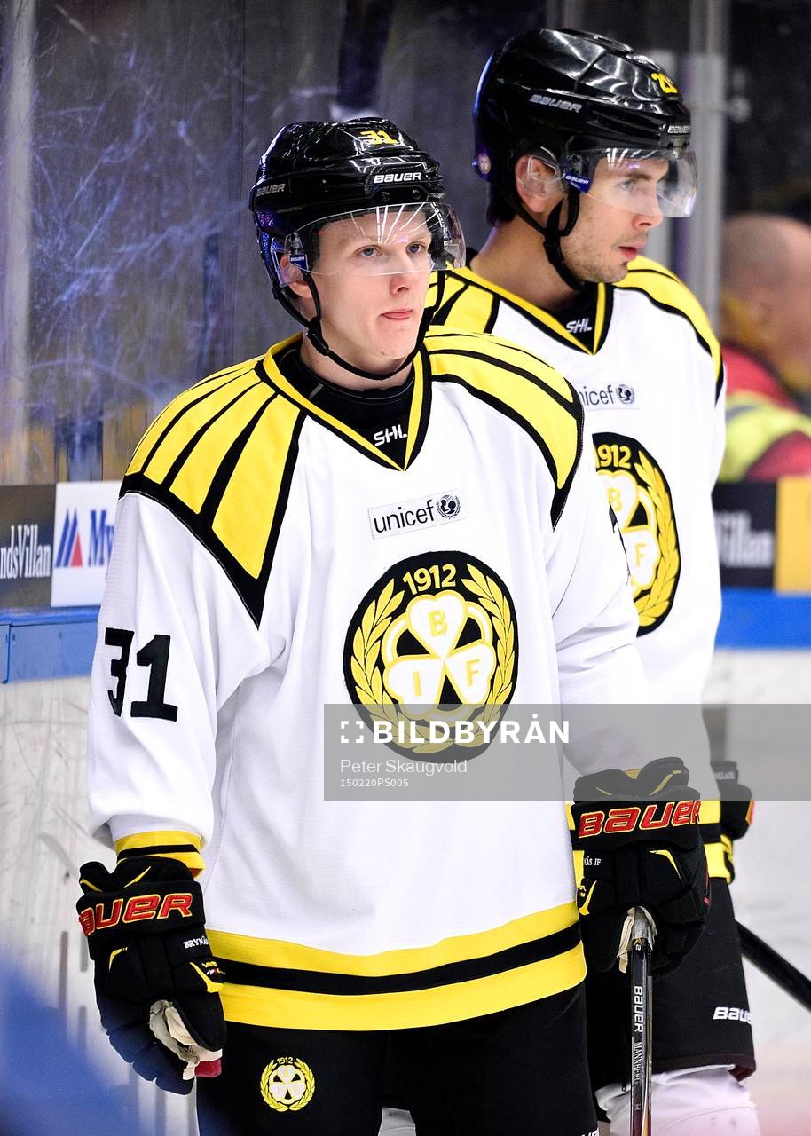 Brynäs Daniel Mannberg på uppvärmningen