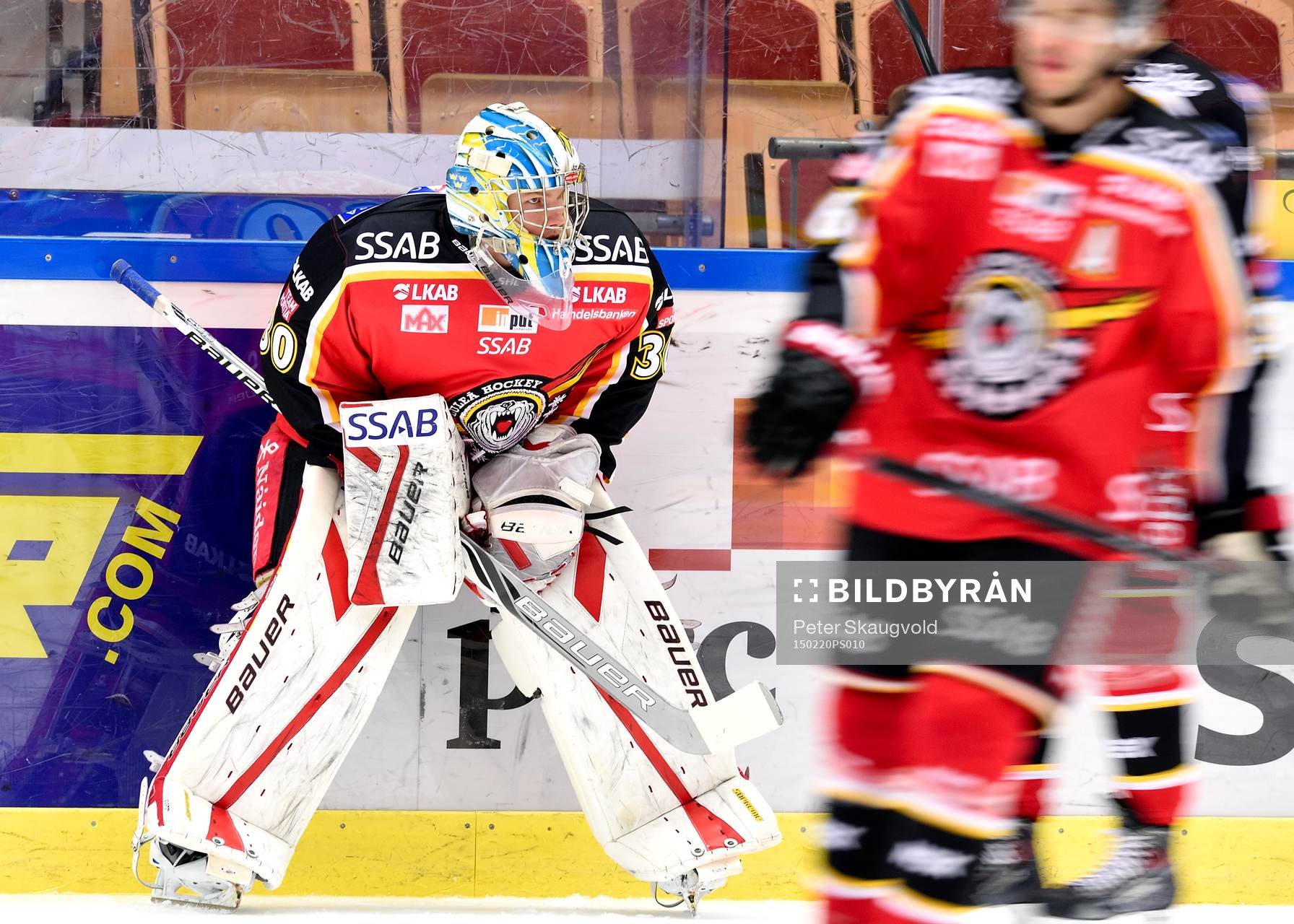 Luleås målvakt Filip Gustafsson på uppvärmningen