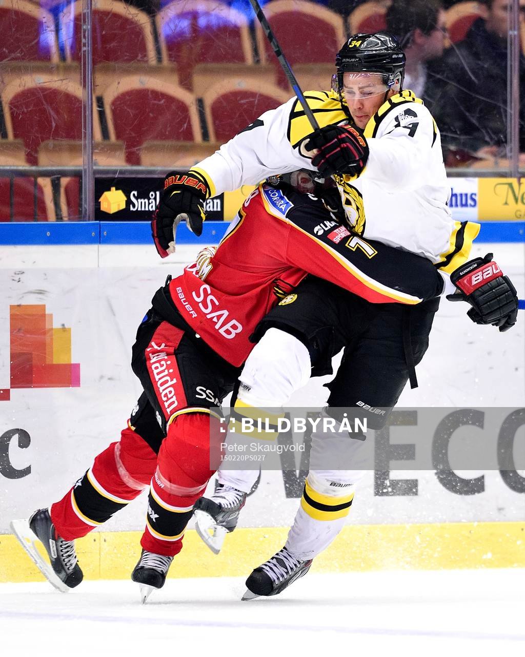Luleås Jan Sandström stoppar Brynäs Daniel Brodin
