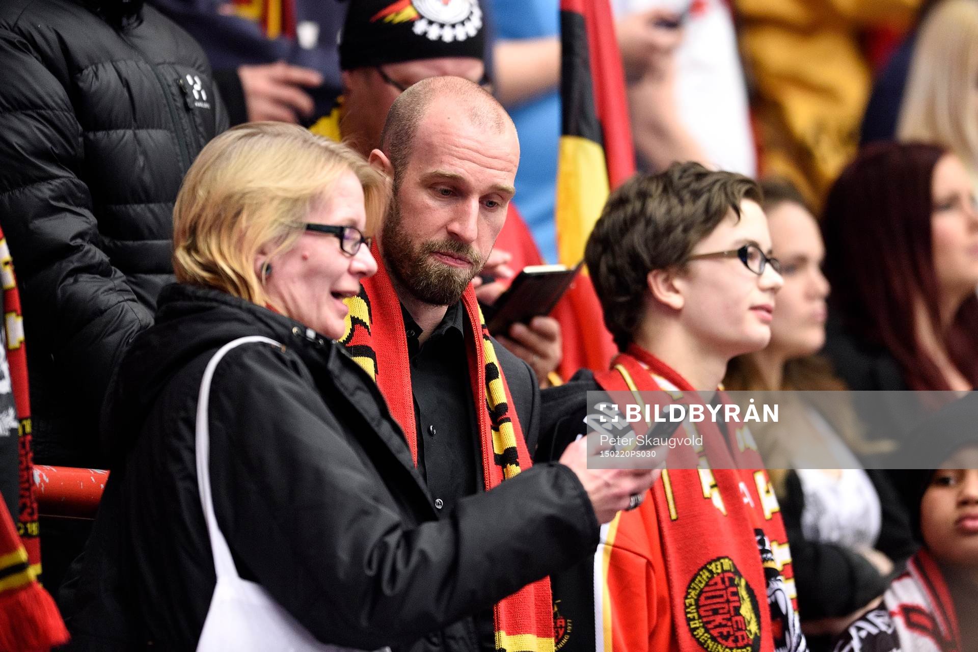 Luleås Robin Jonsson står i hemmaklacken