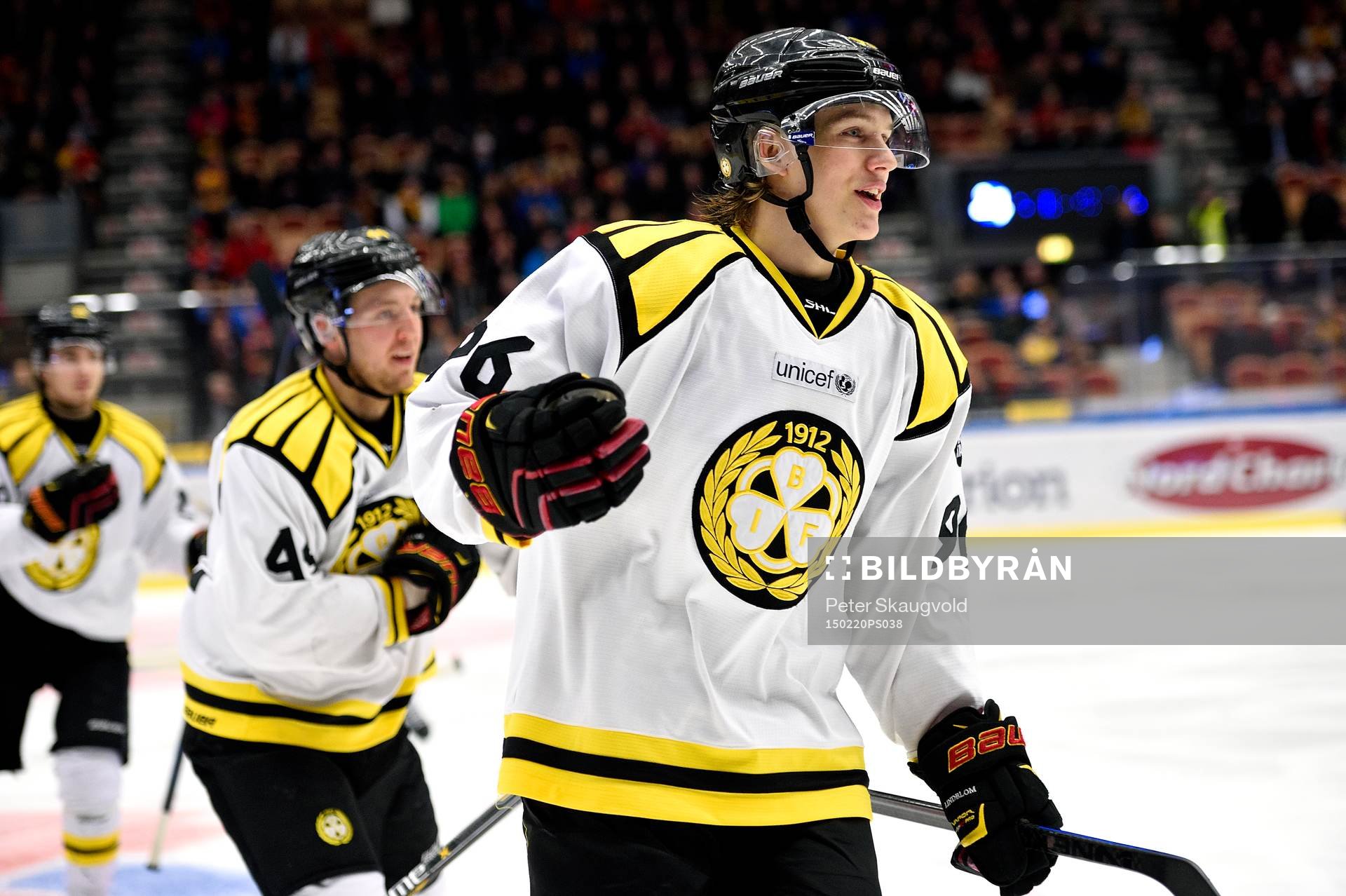 Brynäs Oskar Lindblom jublar