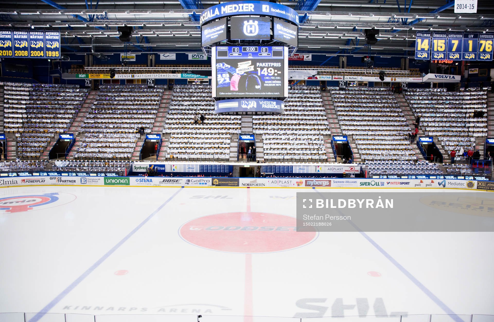 Kinnarps Arena utsmyckad med silverblad