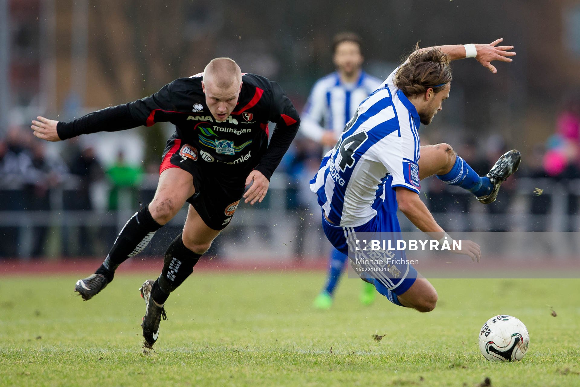 Trollhättans Jonathan Gustafsson river omkull IFK