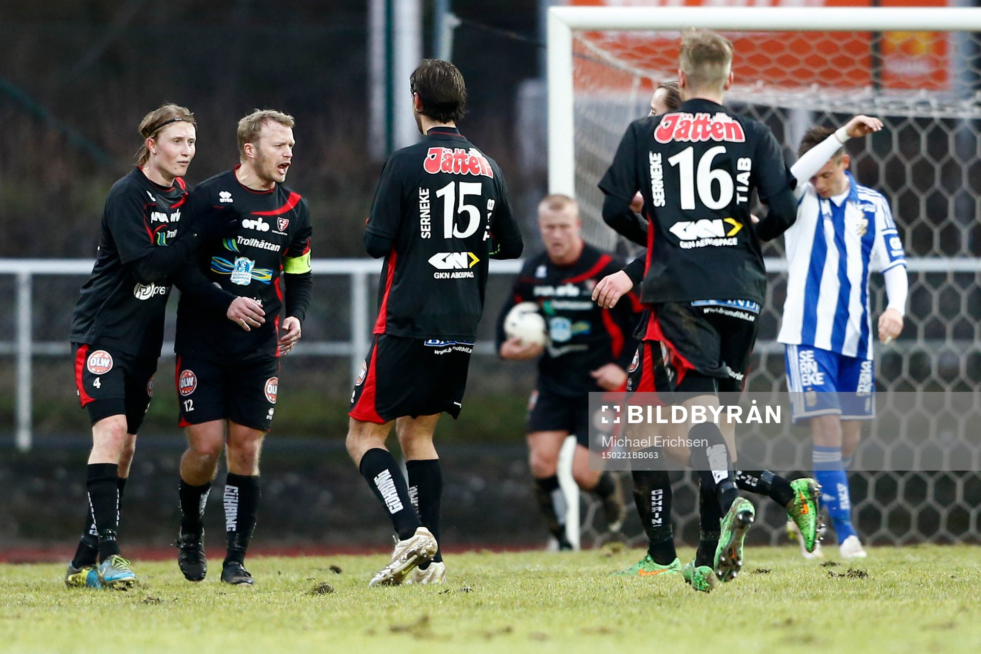 Trollhättans David Bennhage firar efter 1-2 under fotbollsmatchen i Svenska Cupen mellan FC Trollhättan och IFK Göteborg den 21 februari 2015 i Trollhättan.