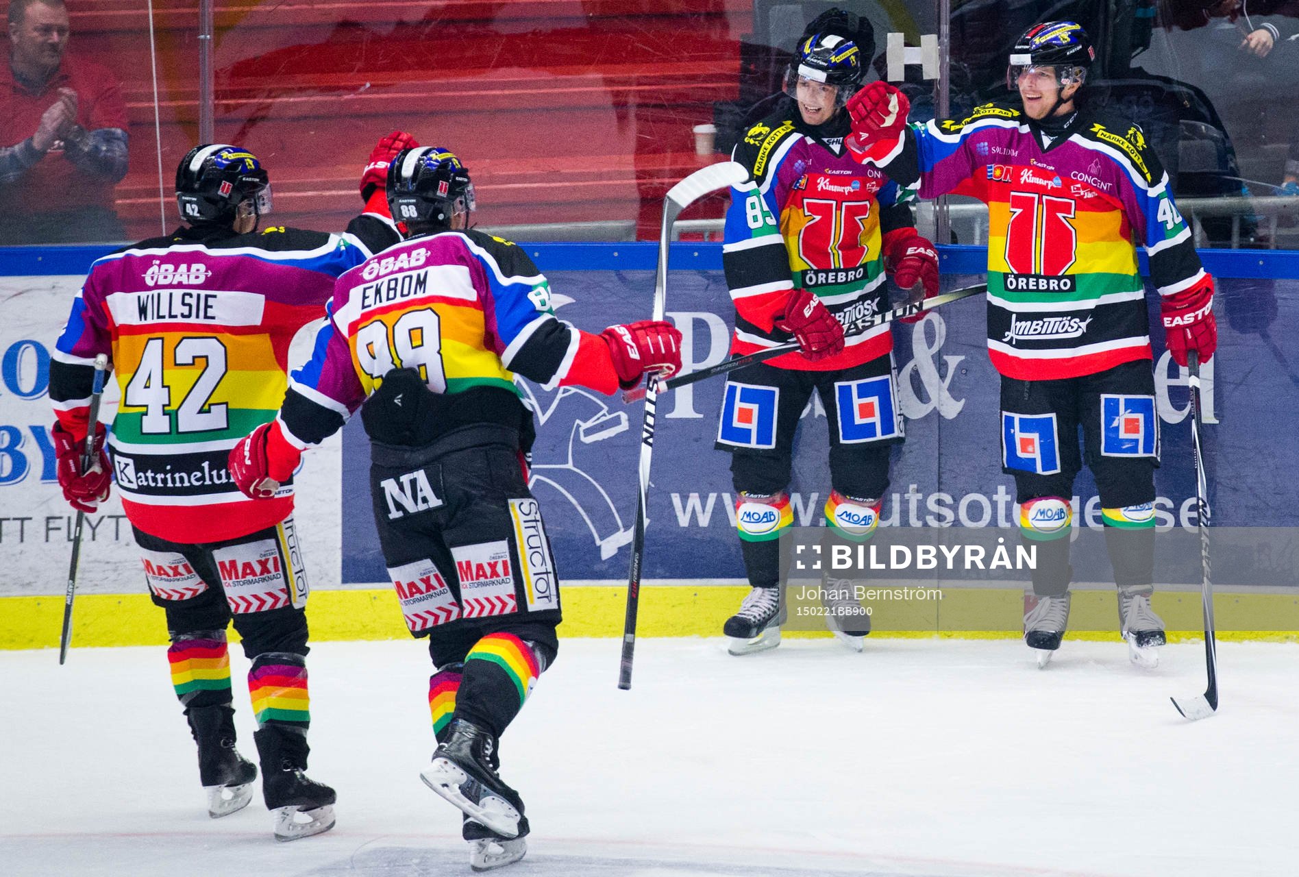 Örebros Anders Eriksson gör 1-0 och jublar med Kalle