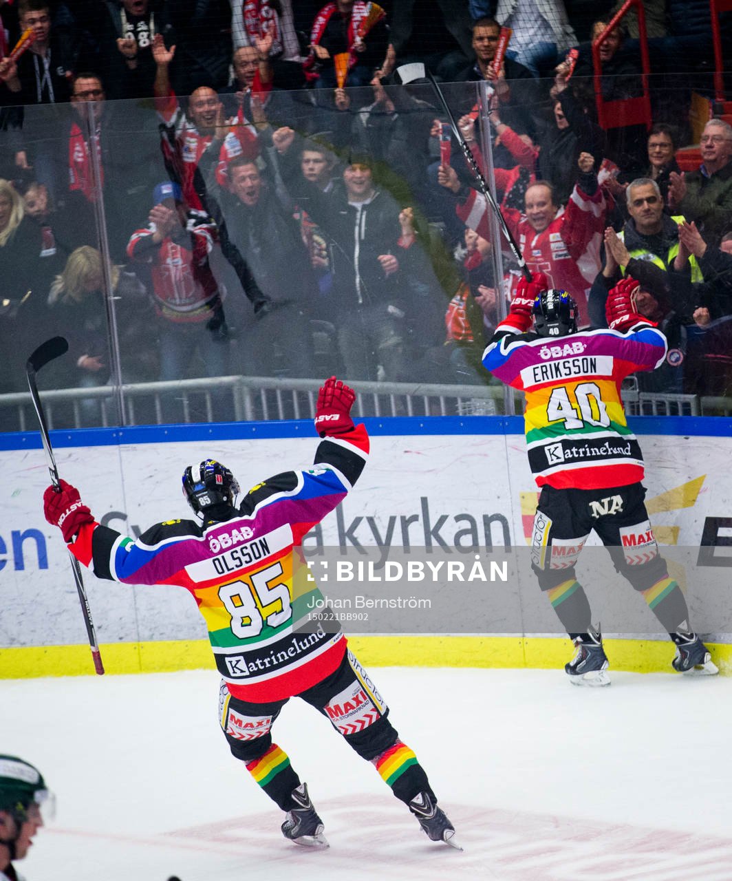 Örebros Anders Eriksson gör 1-0 och jublar med Kalle