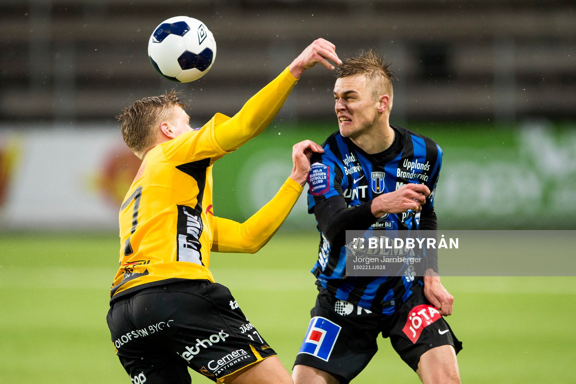 Kamp mellan Sirius Oscar Pehrsson och Elfsborgs Per Frick