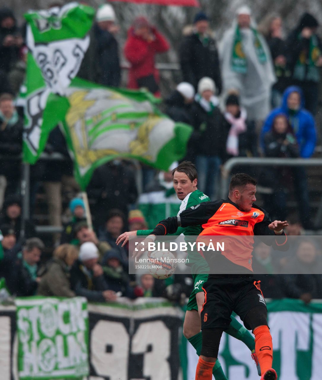 Hammarbys Johan Persson och Kristianstads Albert Ejupi i