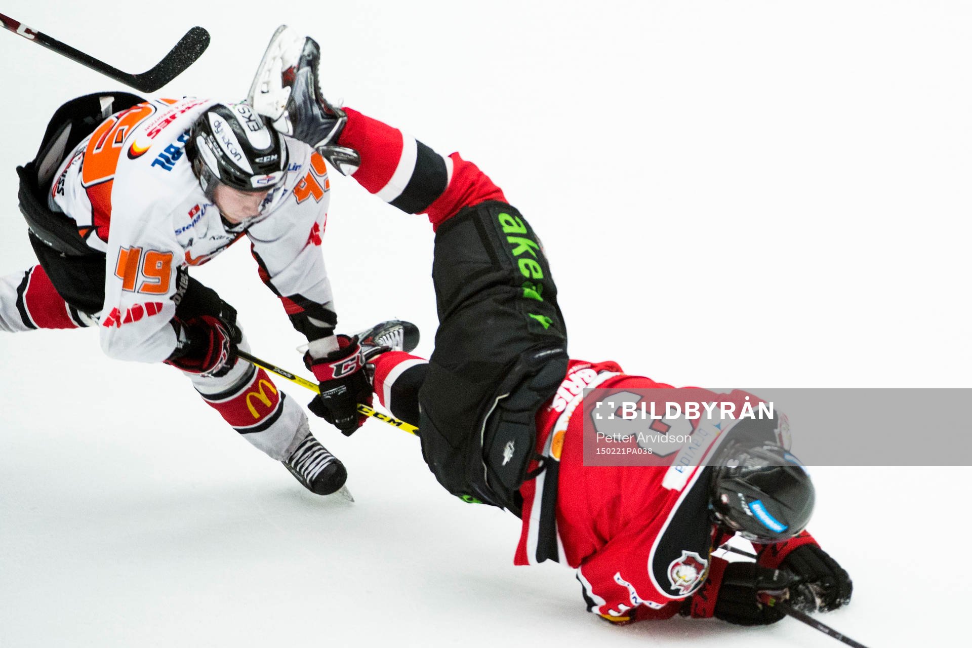 Malmö Redhawks Jens Henrik Tönjum står på öronen
