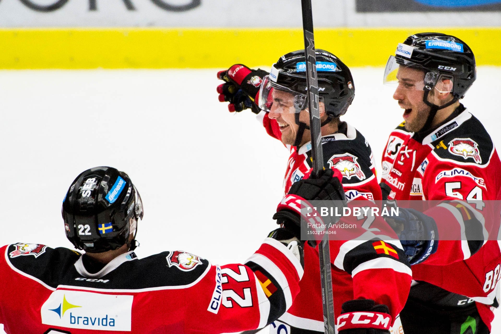 Malmö Redhawks Nils Andersson (m) jublar