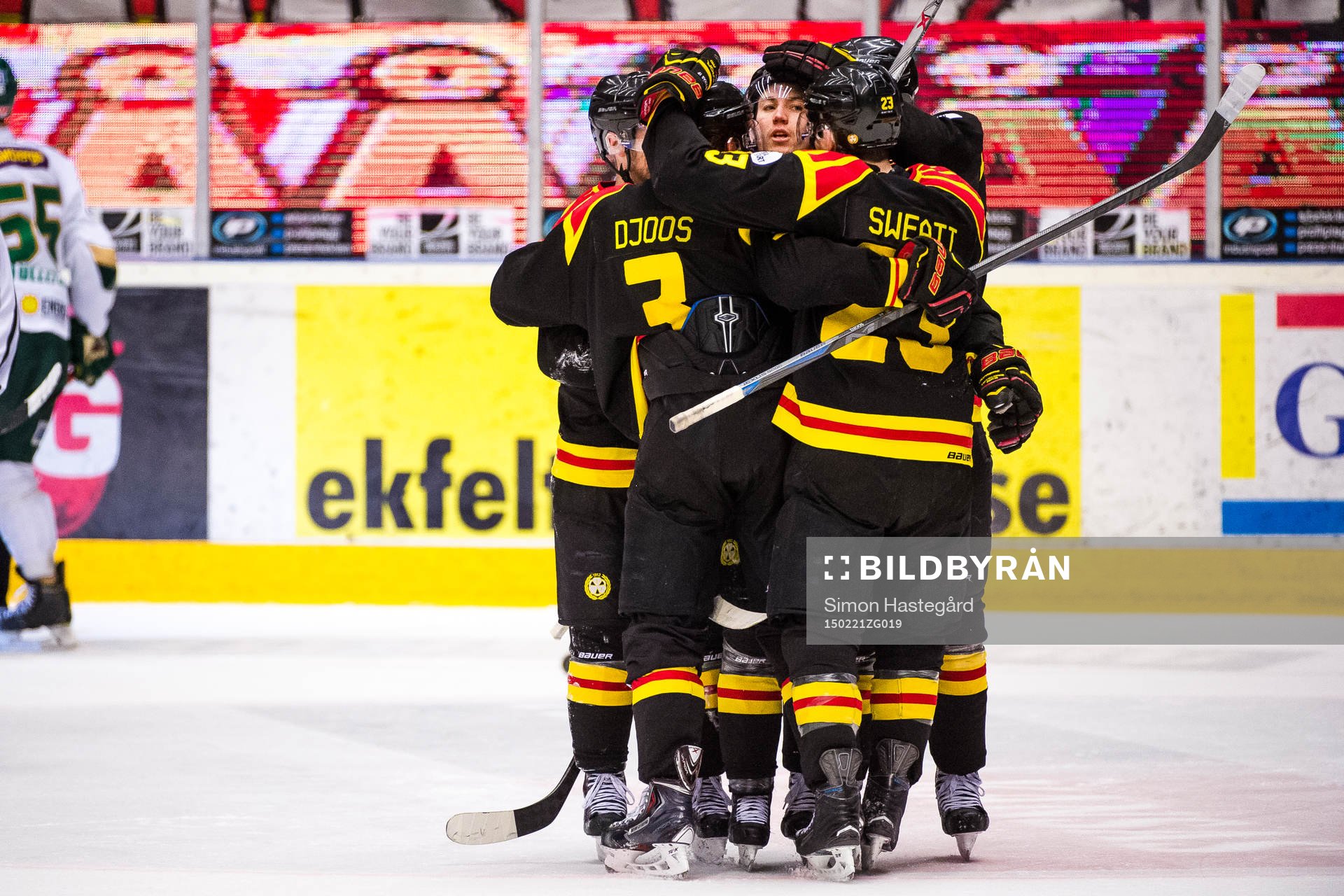 Brynäs Anton Rödin jublar
