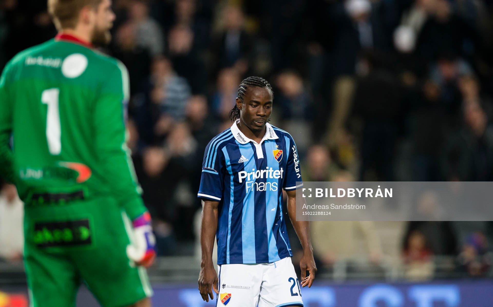 Djurgårdens Sam Johnson ser deppig ut