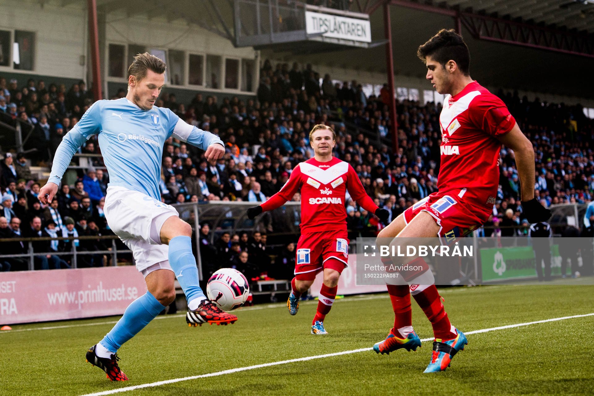 Malmö FFs Markus Rosenberg mot Assyriskas Nemrud Awrohum
