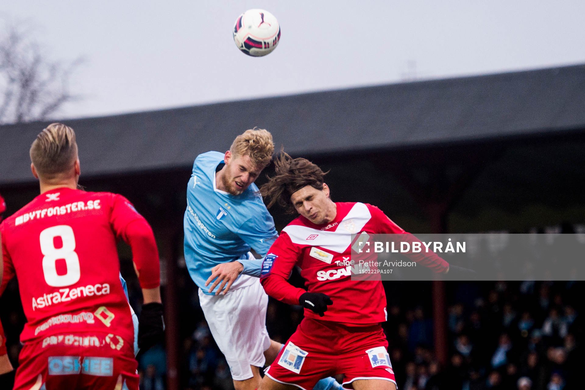 Malmö FFs Filip Helander i nickduell med Assyriskas