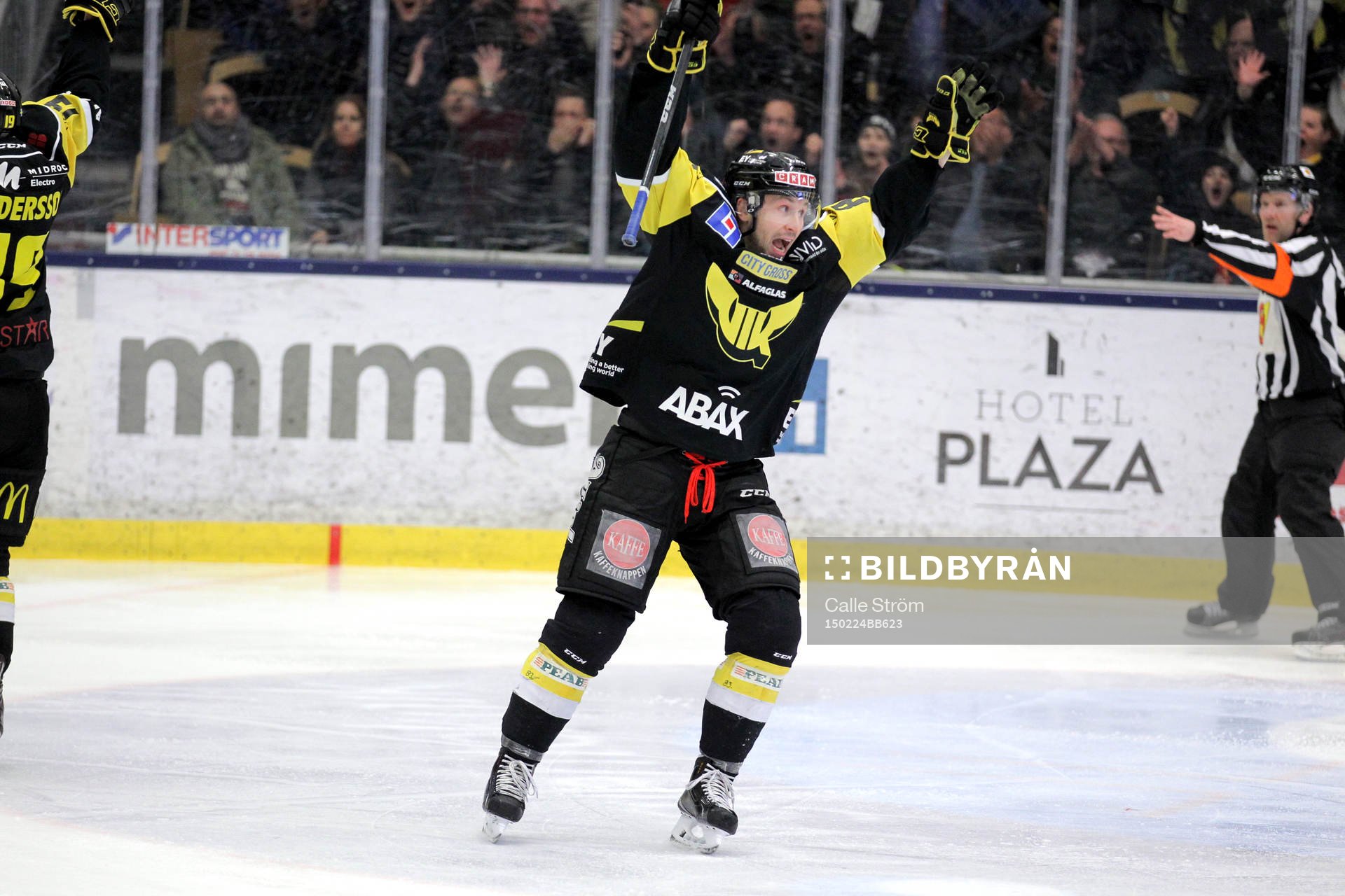 Västerås Dustin Johner jublar