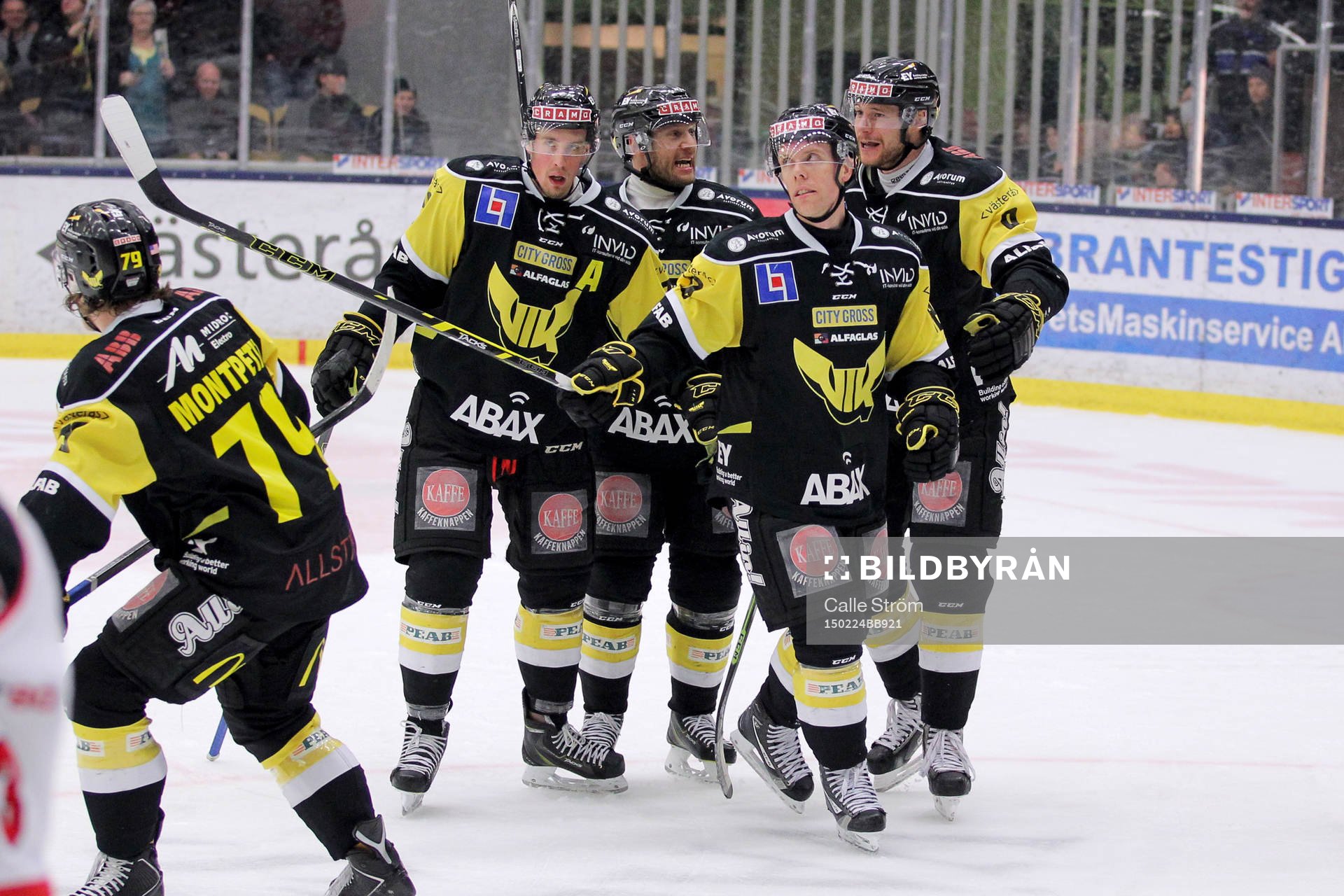 Västerås spelare jublar